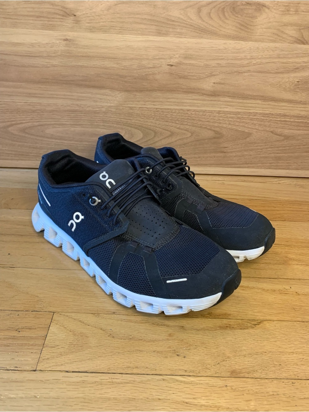On Cloud Black Women's Sneakers - Size 9.5 - Picture 2 of 8